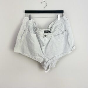 [Torrid] Women's White Denim Plus Size Raw Hem Jean Shorts